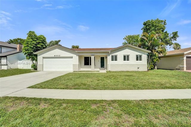4662 NW 99th Ave, Sunrise, FL 33351