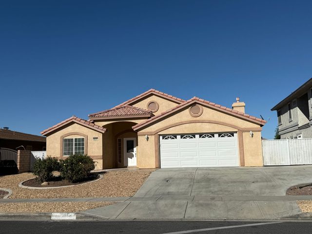 13425 Spring Valley Pkwy, Victorville, CA 92395