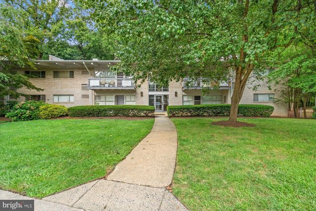 7728 Donnybrook Ct #202, Annandale, VA 22003