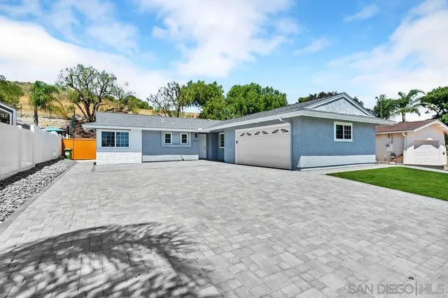 9790 Lutheran Way, Santee, CA 92071