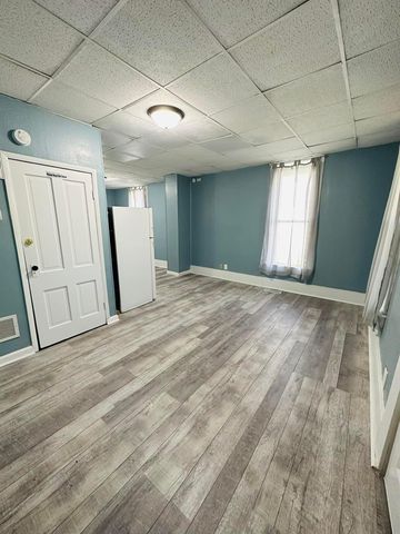 802 Henry St #802, Huntington, IN 46750