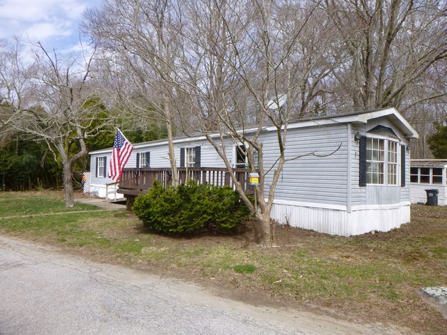 932 Long Cove Rd #3, Gales Ferry, CT 06335