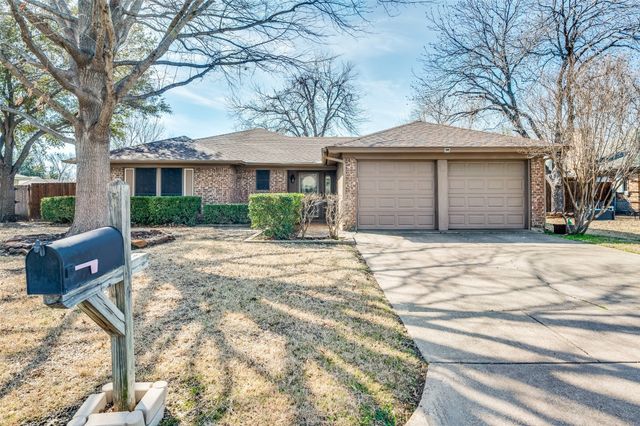 3908 Hemlock St, Fort Worth, TX 76137