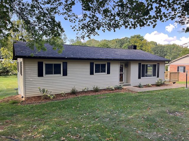 163 Valley View Dr, Abingdon, VA 24210