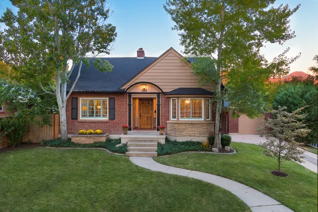 1223 S  2000 E, Salt Lake City, UT 84108