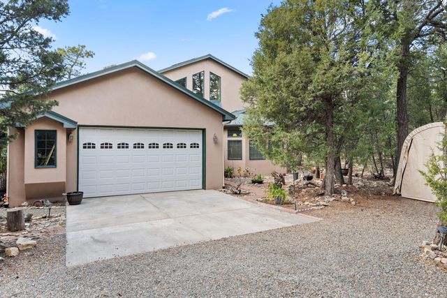 13 Eric Alan Ln, Tijeras, NM 87059