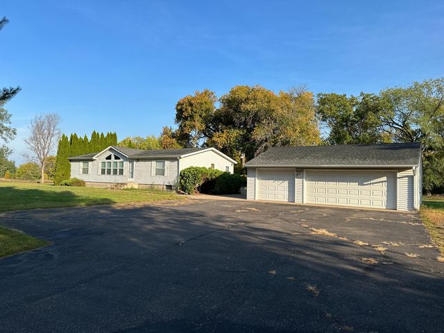 5278 Erie Ln, Stacy, MN 55079