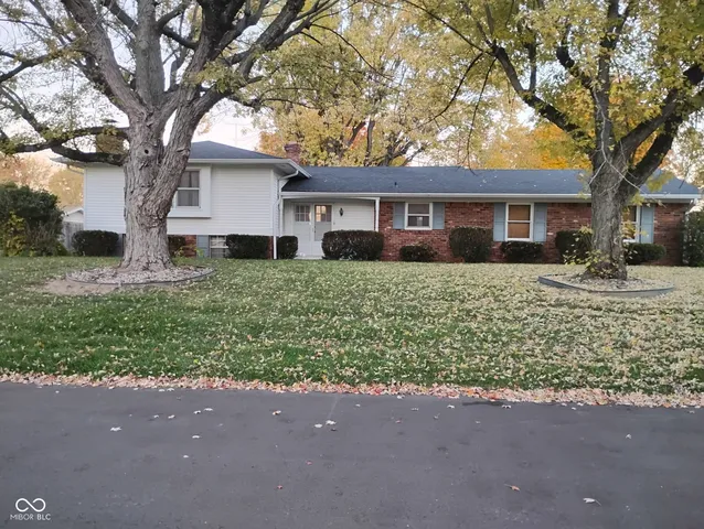 908 Wayside Ln, Anderson, IN 46011