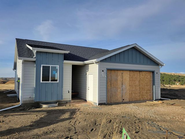 5618 Coal Bank Dr, Rapid City, SD 57701