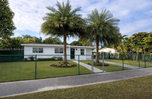 11820 SW 188th St, Miami, FL 33177