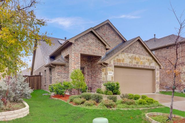 2722 Pease Dr, Forney, TX 75126