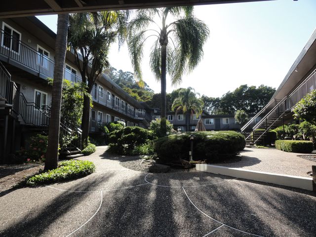 777 Meadowsweet Dr #53efa3e52, Corte Madera, CA 94925