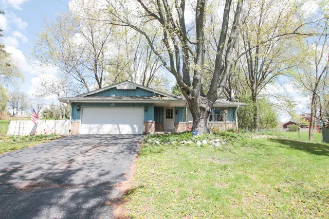 N65W28636 Hibritten WAY, Hartland, WI 53029