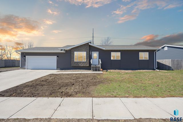 2509 N  Lyme Grass Ave, Sioux Falls, SD 57107