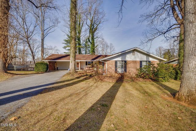 213 Robin Rd, Bristol, TN 37620