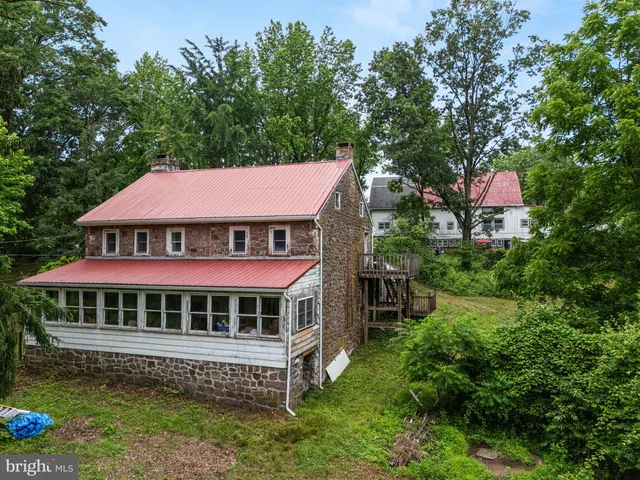 995 Cadmus Rd, Pottstown, PA 19465