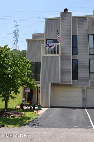 68 Valley Forge Dr #5-A, Oak Ridge, TN 37830