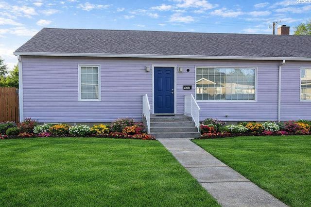 303/305 Bernard Ave, Richland, WA 99352