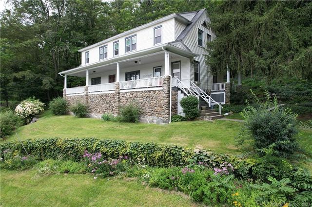 5 Crescent St, Winsted, CT 06098