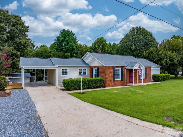 6337 Spring St, Connelly Springs, NC 28612