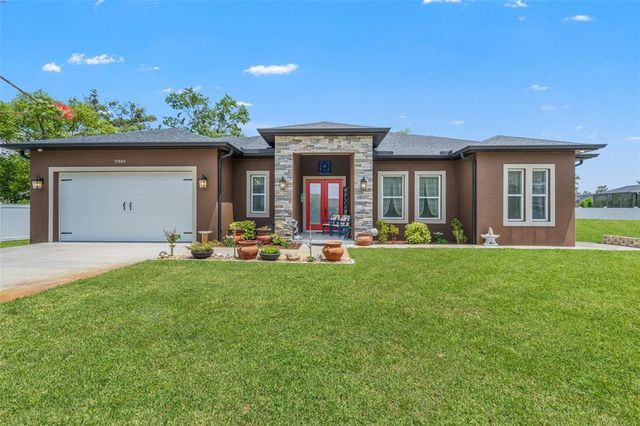 17601 Hanna Rd, Lutz, FL 33549