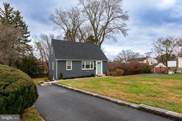 54 Sterner Ave, Broomall, PA 19008
