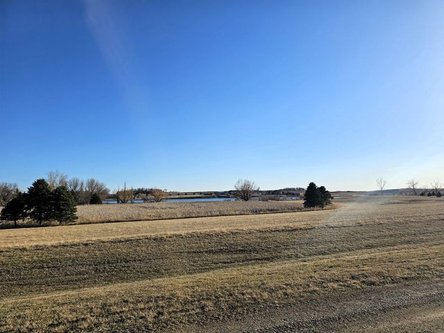 125 Heritage Trl, Lake Wilson, MN 56151