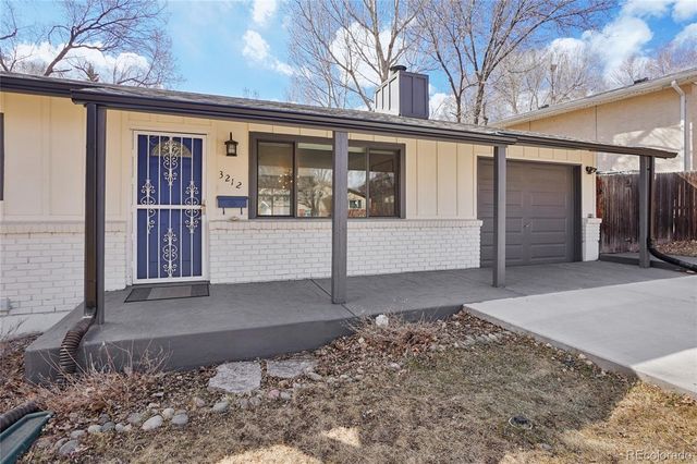 3212 W FONTANERO Street W, Colorado Springs, CO 80904