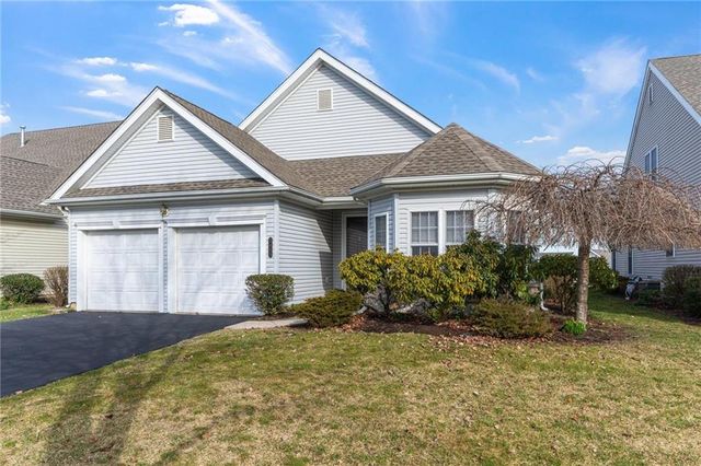 2805 Terrwood Dr E, Macungie, PA 18062
