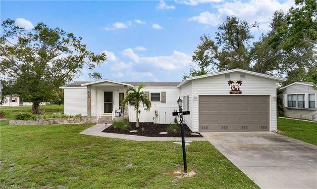 10401 Circle Pine Rd, North Fort Myers, FL 33903
