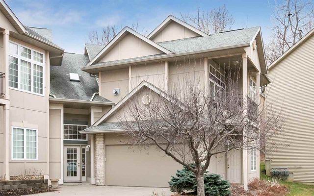 265 Holiday Rd #4, Coralville, IA 52241