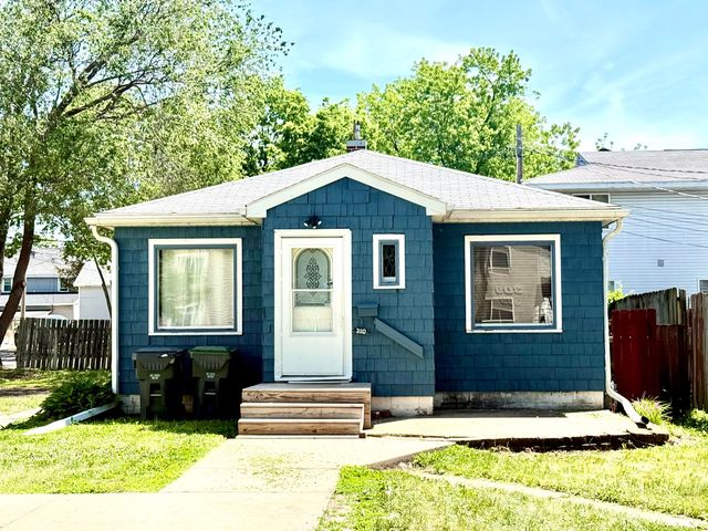 310 10th St N, La Crosse, WI 54601