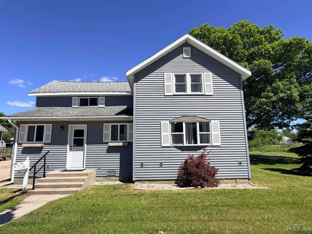 306 N  Houghton Ave, Manistique, MI 49854