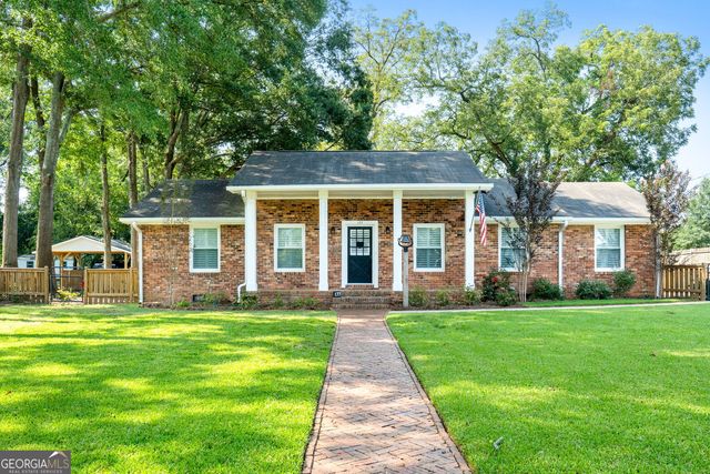 177 College St, McDonough, GA 30253