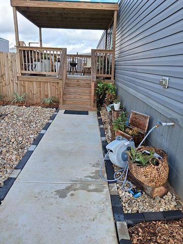 10015 Cambridge Dr, San Antonio, TX 78218