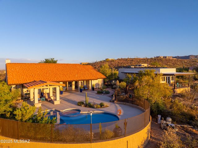 5750 W  Placita Del Risco, Tucson, AZ 85745