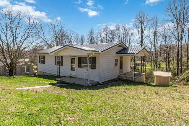 232 Owens Rd, Stearns, KY 42647