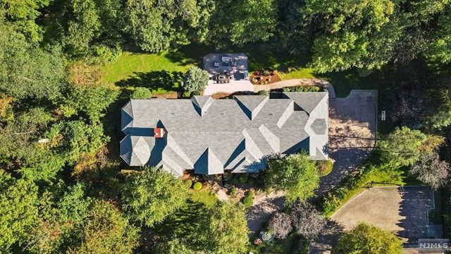 11 Millers Xing, Tenafly, NJ 07670