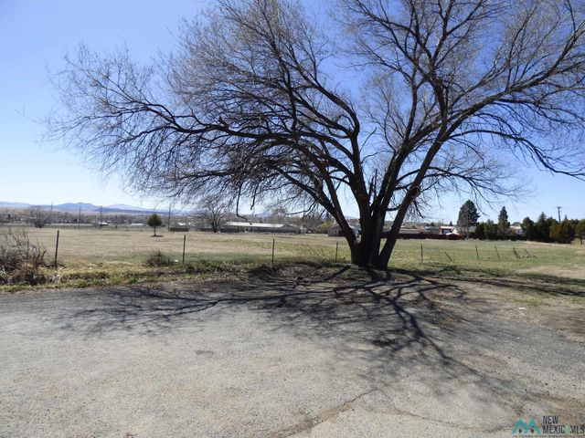 S  3rd St, Raton, NM 87740