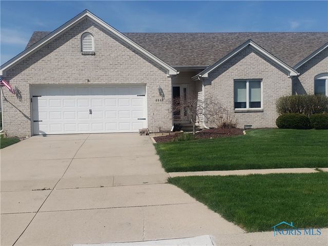 4448 Clearwater Dr E, Maumee, OH 43537