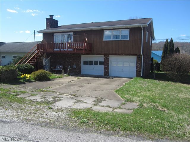 59 Front St, Little Hocking, OH 45742