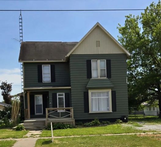 207 W  Main St, La Harpe, IL 61450
