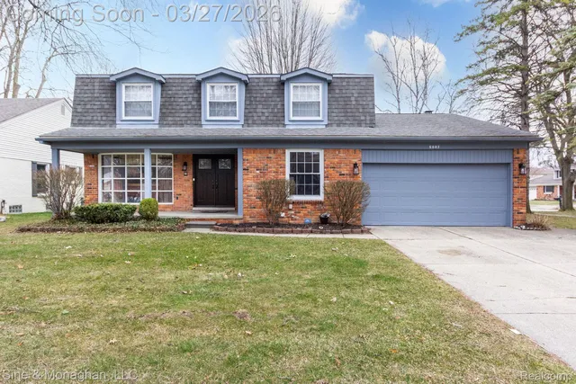 5082 Westmoreland Dr, Troy, MI 48085