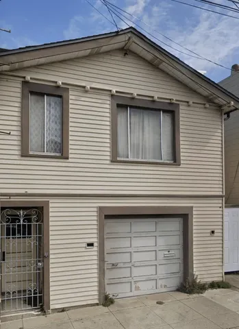 32 Laura St, San Francisco, CA 94112