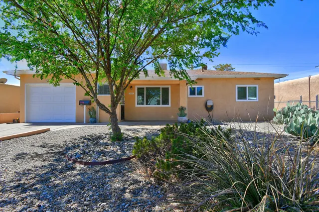 3121 Madeira Dr NE, Albuquerque, NM 87110