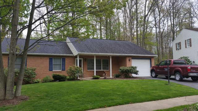 462 Candlewood Dr, State College, PA 16803