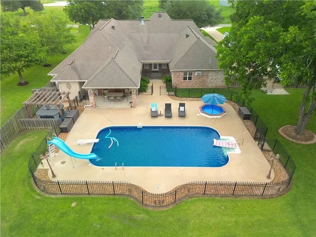 794 Beauregard Landry Rd, Marksville, LA 71351