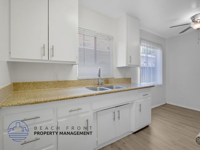 830 N  Acacia St #4, Inglewood, CA 90302