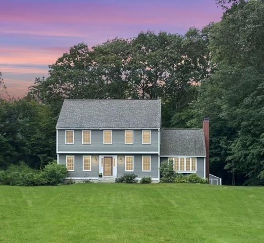 99 Rolling Hill Road, Hampstead, NH 03841