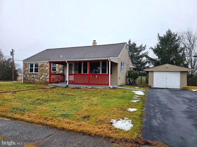 505 Winding Rd, Lansdale, PA 19446
